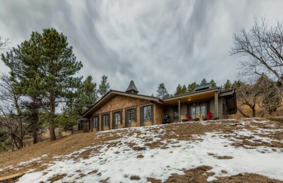 Elegant Home on 8+ Acres within Minutes of Boulder